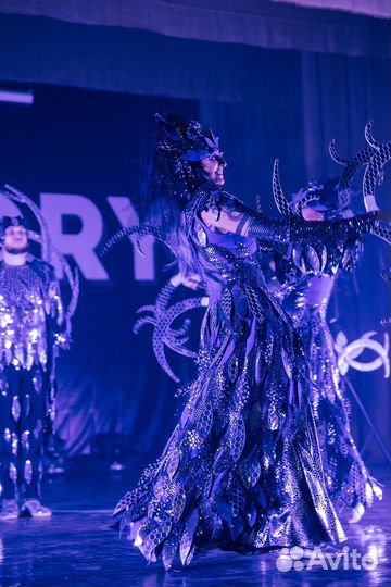 Зеркальное лазерное шоу