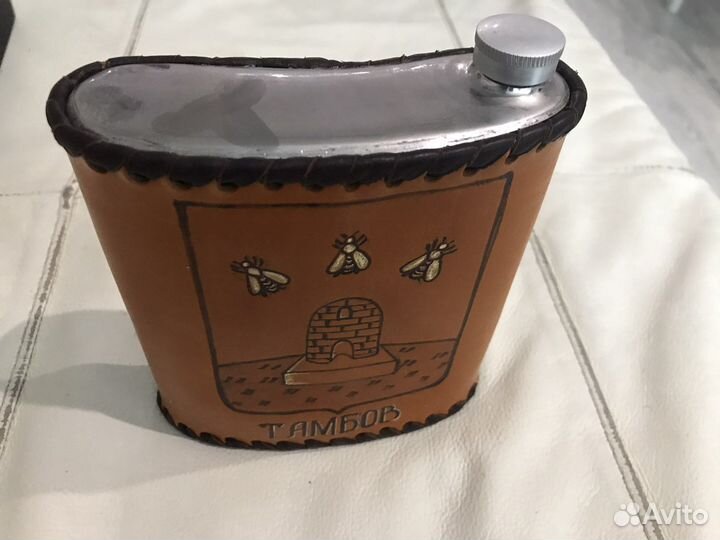 Фляга с кожаной отделкой
