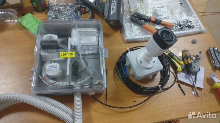 Бригада монтажников слаботочных систем