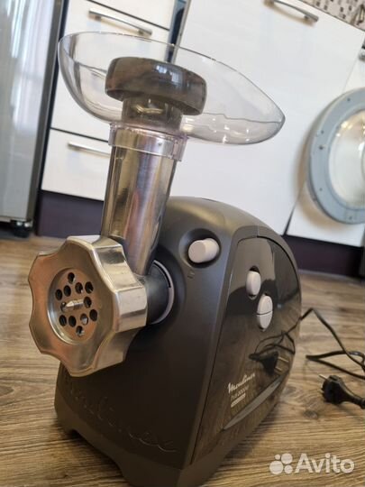 Электромясорубка Moulinex HV8 ME622832