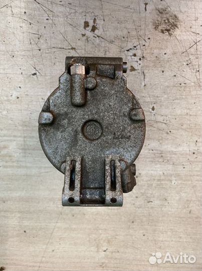 Mazda 3 BL 2.0L Компрессор кондиционера б/у