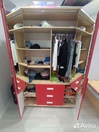 Продам детскую мебель