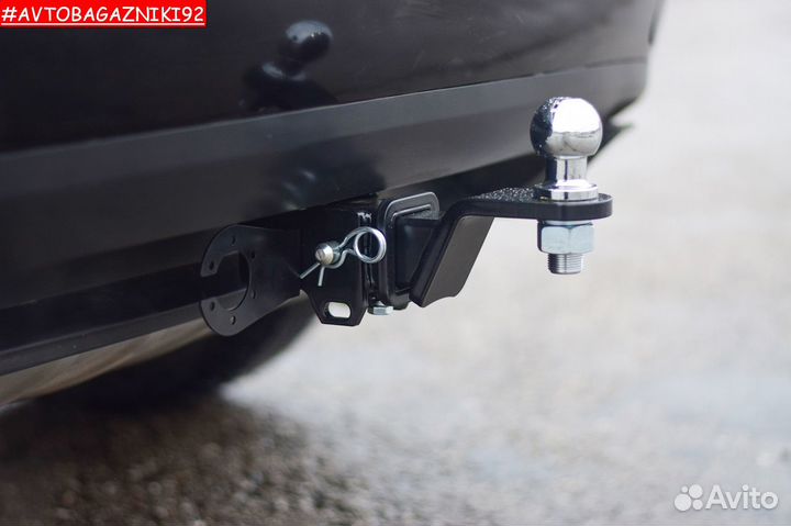 Фаркоп (тсу) под квадрат для Porsche Cayenne