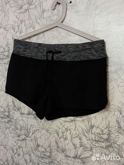 Шорты спортивные женские