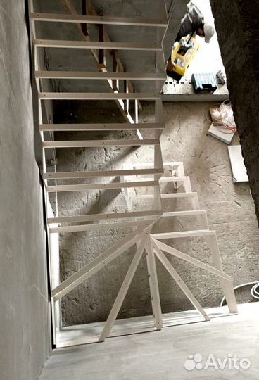 Лестница винтовая в дом