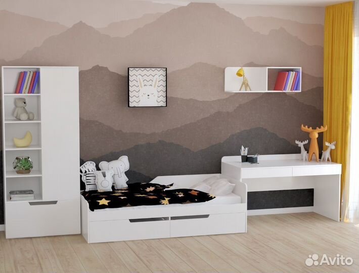 Детский письменный стол