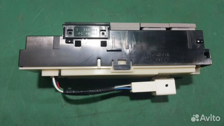 Блок управления климат-контролем задний F2 toyota Fortuner (2015- н.в.)