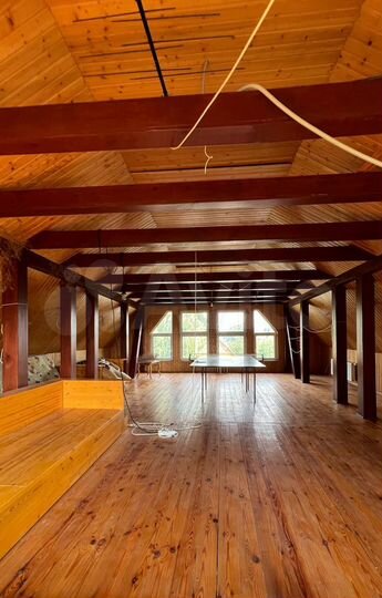 Дом 276 м² на участке 12,8 сот.