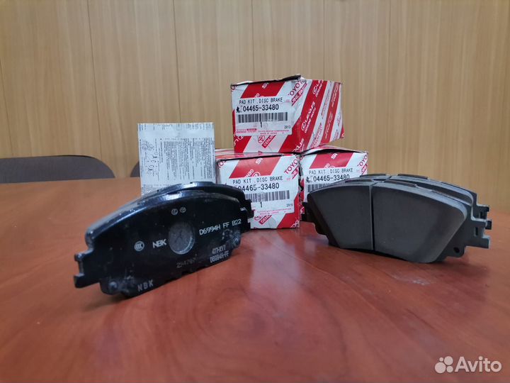 Колодки тормозные передние Camry / RAV4 оригинал