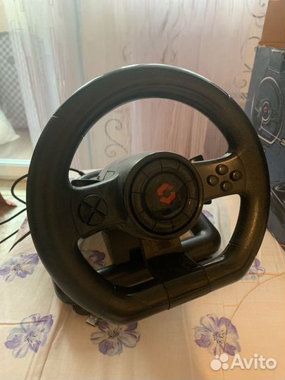 Игровой руль с педалями