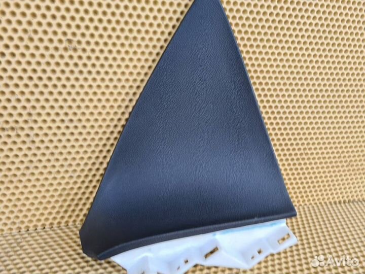 Накладка торпеды передняя левая Infiniti G35 G25