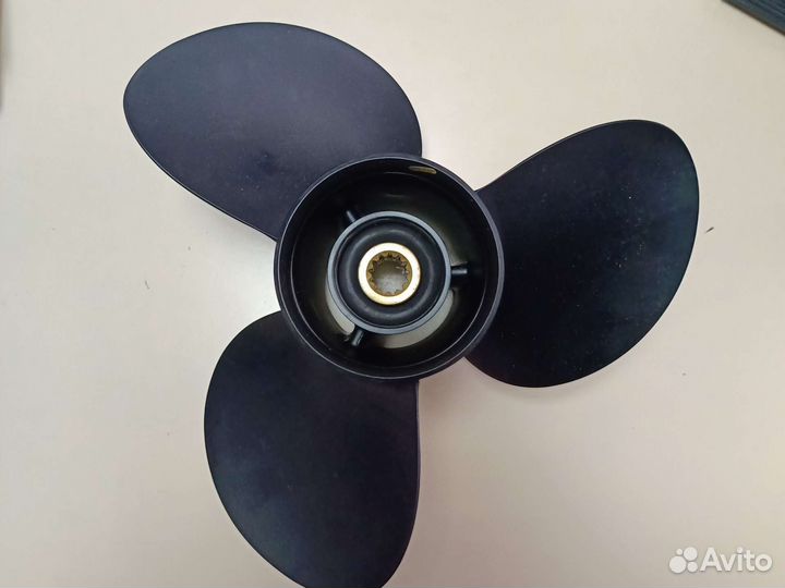 Гребной винт лодочного мотора