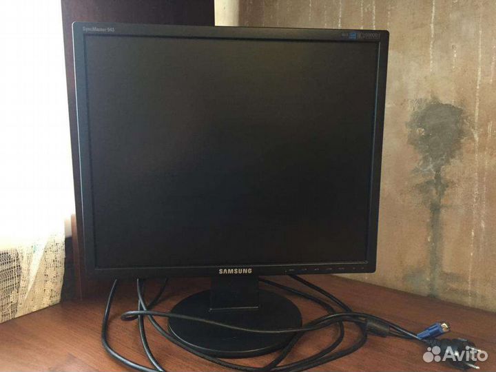 Монитор Samsung