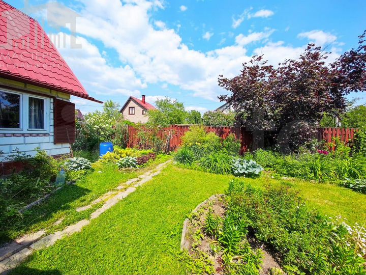 Дом 50,4 м² на участке 6 сот.