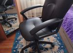 Продам удобное офисное кресло