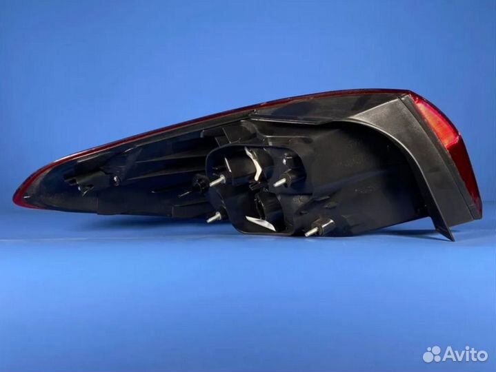 Фонарь Cerato 2013