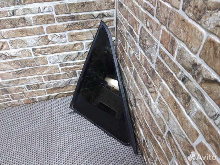 Форточка двери задняя левая Mercedes-Benz Gle W166