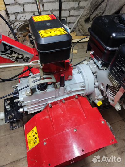 Продаю мотоблок Угра с американским двигателем