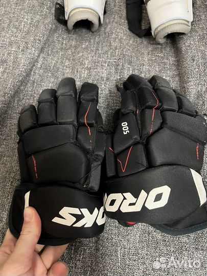 Краги хоккейные