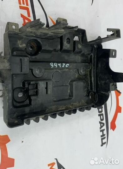 Крепление аккумулятора Opel Corsa 2009