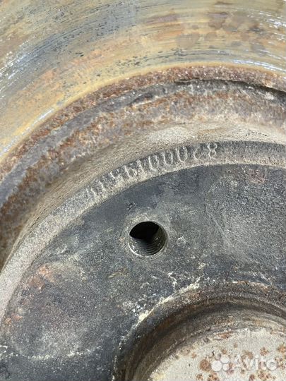 Ступица задняя правая Цапфа Диск Laguna 2 Лагуна