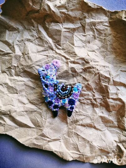 Брошь ручной работы Лама