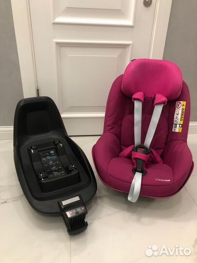 Кресло Maxi Cosi 2wayPearl (9-18кг) с базой
