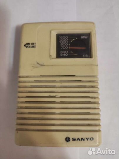 Sanyo приёмник,1980 года