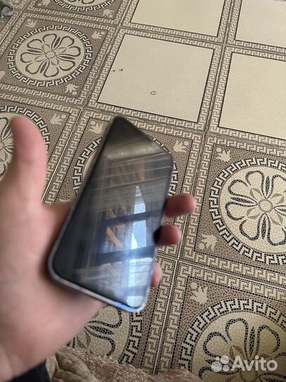 iPhone xr в корпусе 13