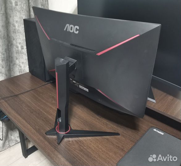 Игровой изогнутый монитор AOC 27 1920x1080 144Hz