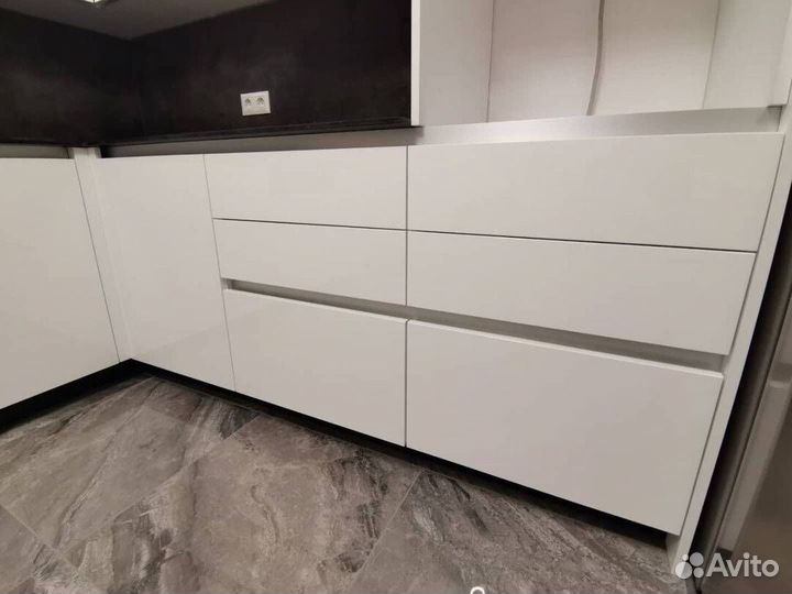 Кухонный гарнитур угловой матовый