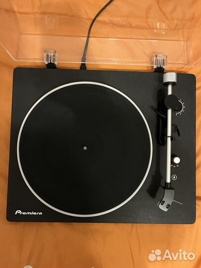 Проигрыватель винила premiera