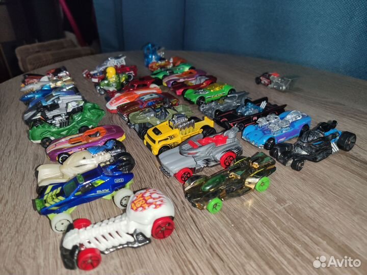 Hot wheels машинки