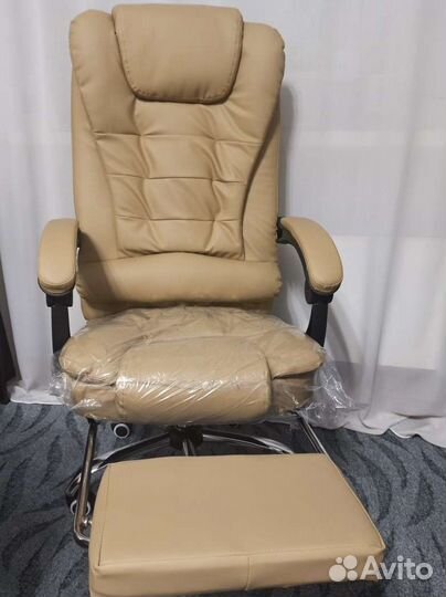 Офисное кресло руководителя новое