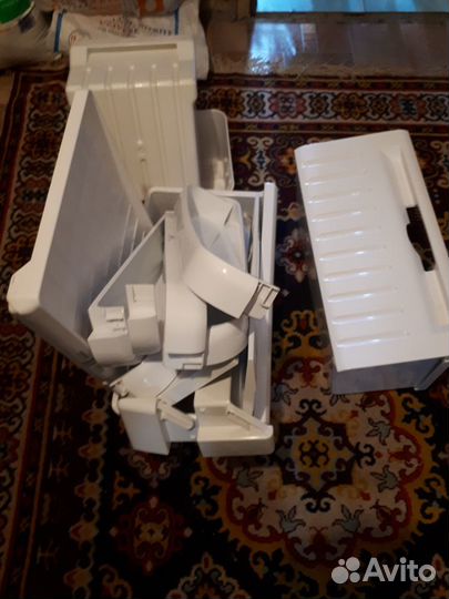 Балконы, крышки, ящики, ручки, полки