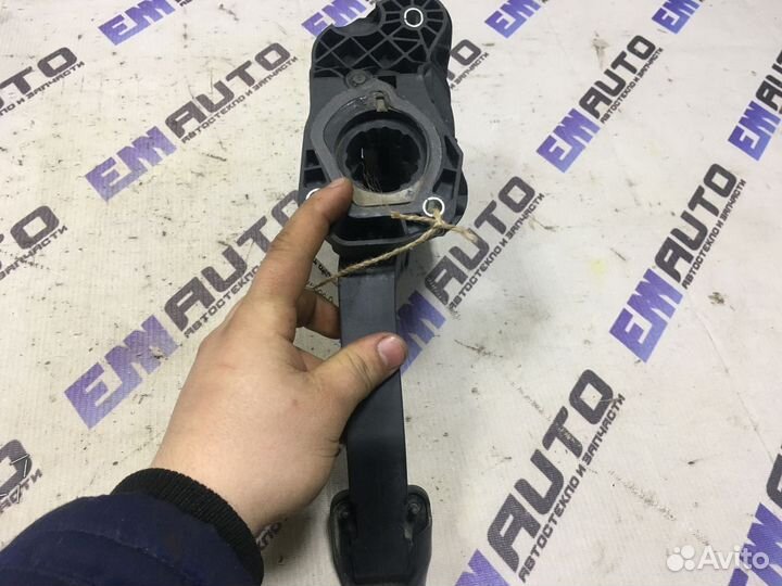 Педаль сцепления Шкода Октавия А5