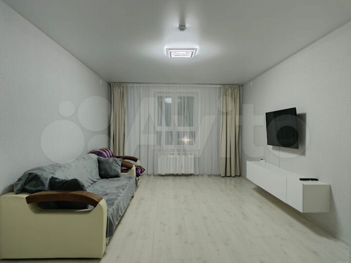 3-к. квартира, 83 м², 2/10 эт.