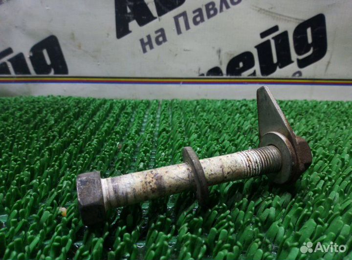 Болт Toyota Corolla Spacio AE111 4A-FE 2000.07