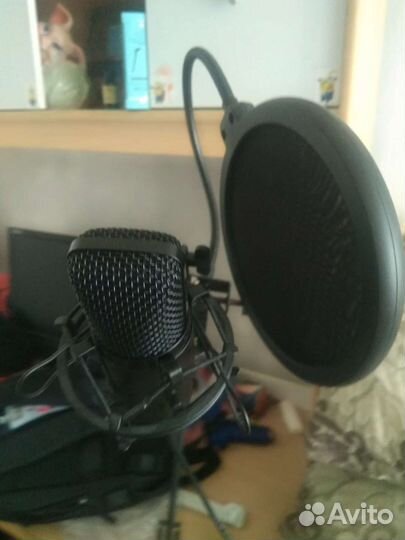 Микрофон,студийный,настольный