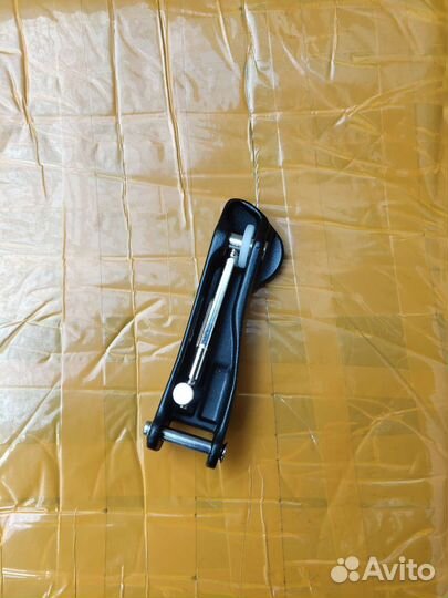 Язычок зажим на Kugoo V1