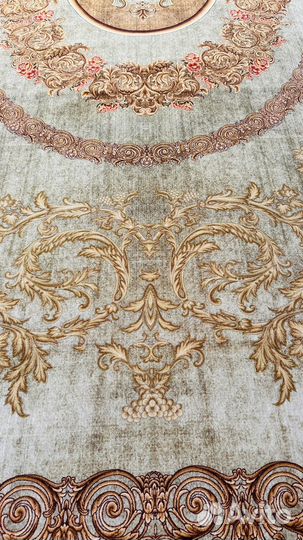 Ковёр роскошный