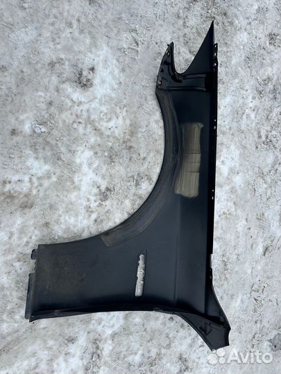 Продам переднее правое крыло для бмв F10