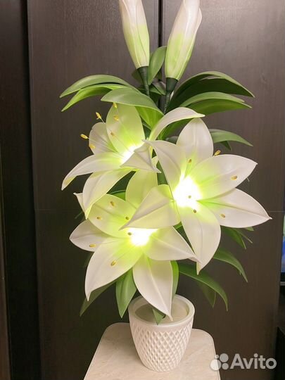 Светильник Лилии