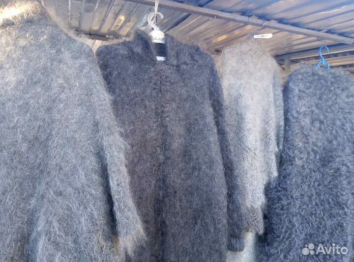 Пуховые и шерстяные изделия: носки, варежки, шали