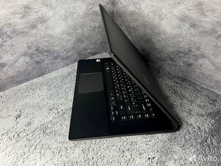 Офисный ноутбук 1 тб памяти