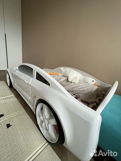Детская кровать машина с матрасом