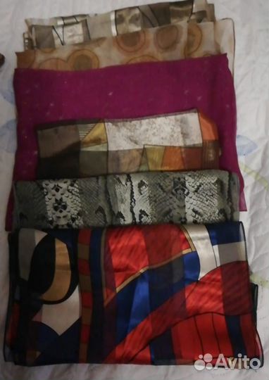 Шарфы женские шелковые