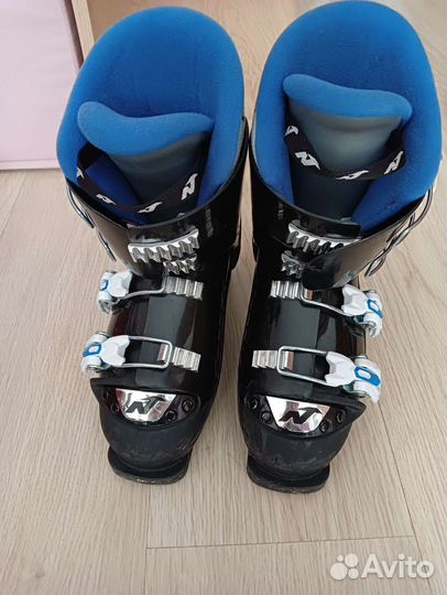 Детские ботинки для горных лыж