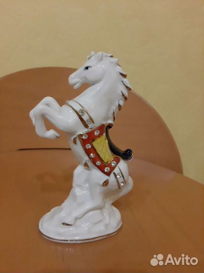 Подсвечник хрустальный, статуэтка конь