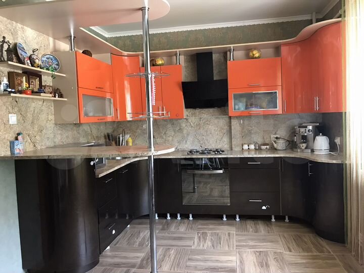 2-к. квартира, 74,2 м², 1/5 эт.